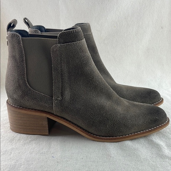 CREVO Taupe Suede Ankle Boots Size 9 - Picture 2 of 10